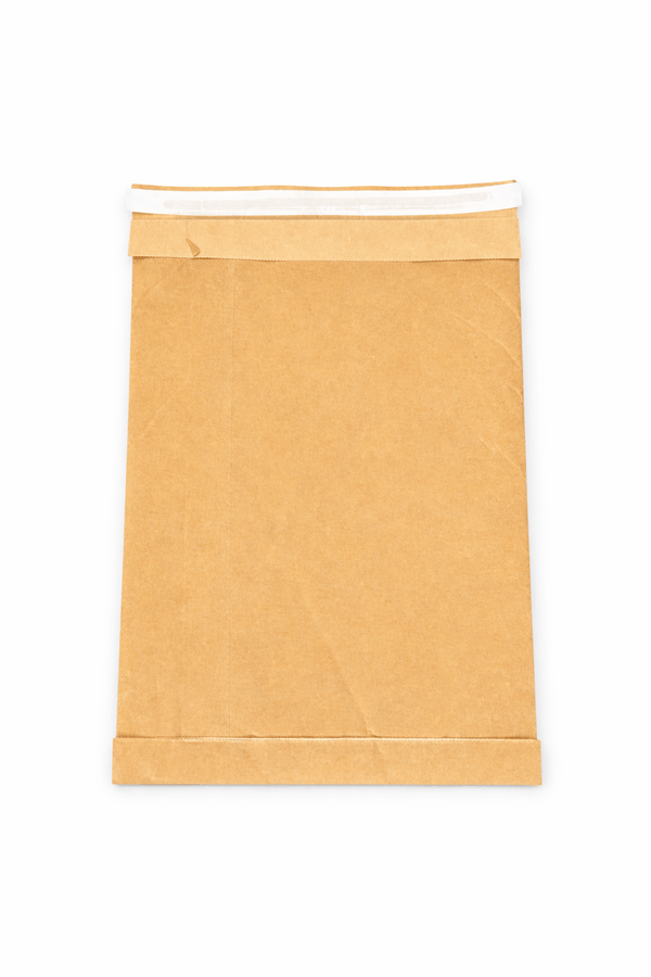 Paper insulated liner with adhesive strip 245 x 381 mm